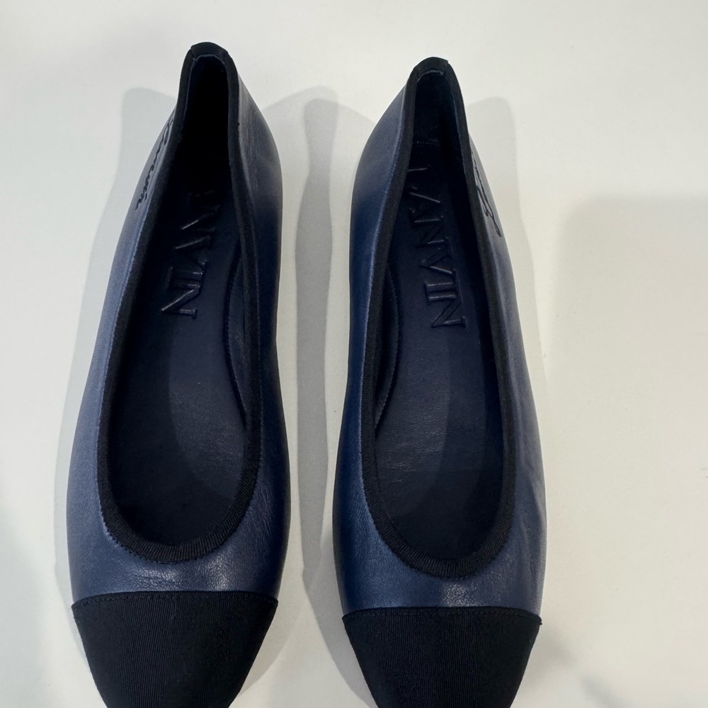 Lanvin Navy lamb skin and Black trim ballerina ballet flats